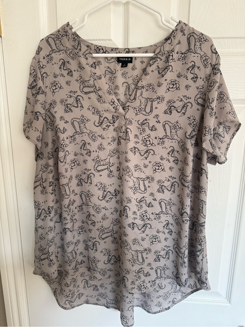 Torrid size 1 Taupe Snake Print V-Neck Blouse